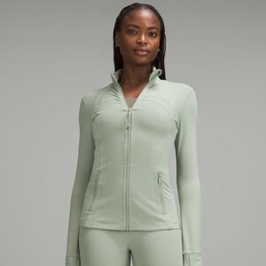 New with Tags Lululemon Define Nulu Jacket in Palm Court - Size 6